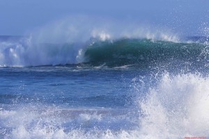 Big Waves at Hulopoe Beach Lanai Hawaii