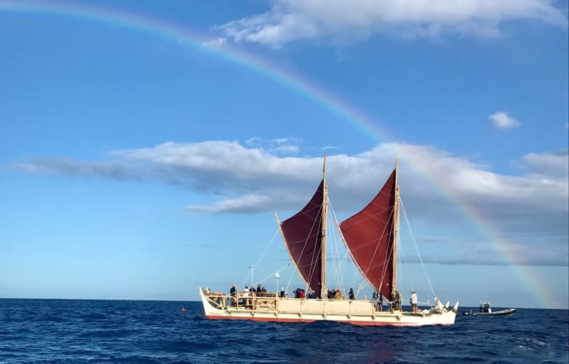 Hōkūleʻa Voyaging Canoe Arrives at Māʻalaea Harbor on Maui: A Celebration of Hawaiian Culture and Wayfinding